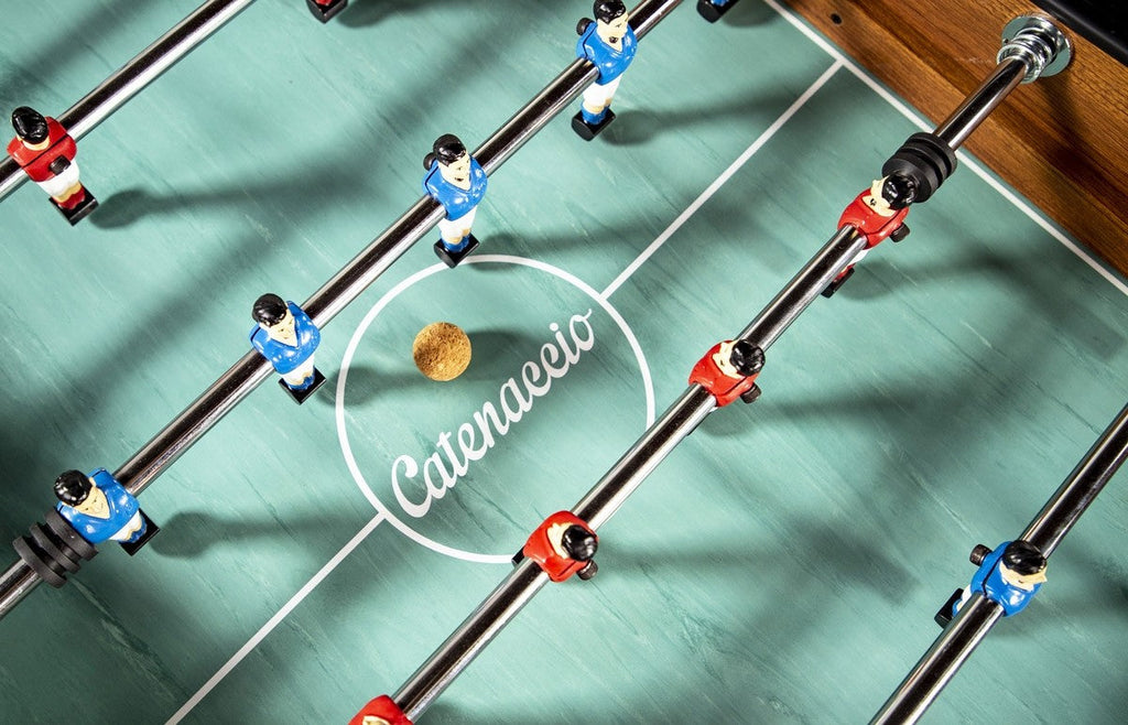 Babyfoot de bar en bois foncé